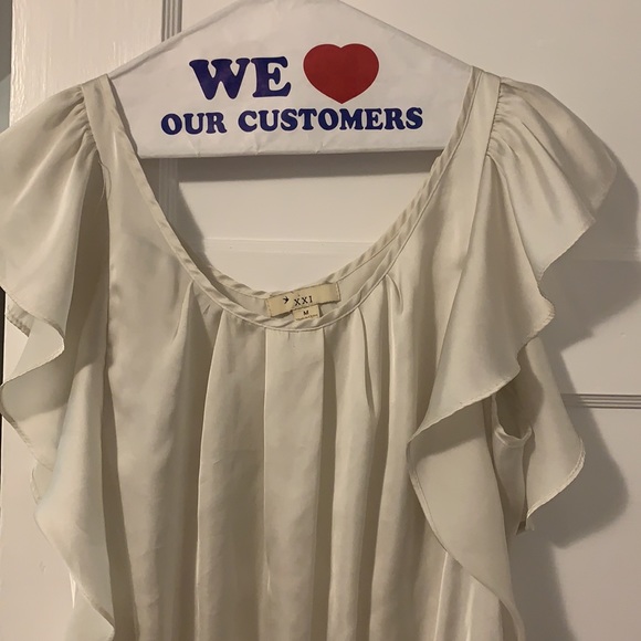 Off-white/creme colored top - Picture 5 of 12